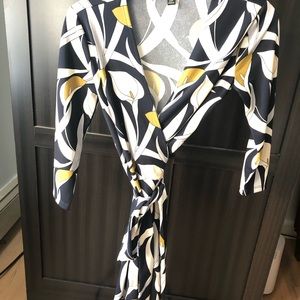 Ann Taylor’s beautiful wrapped around dress